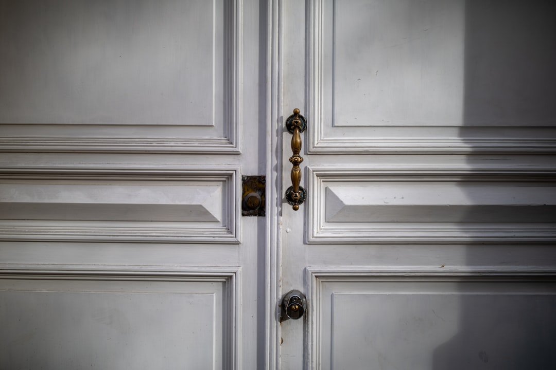 Pintura de puertas y carpintería: lacado profesional